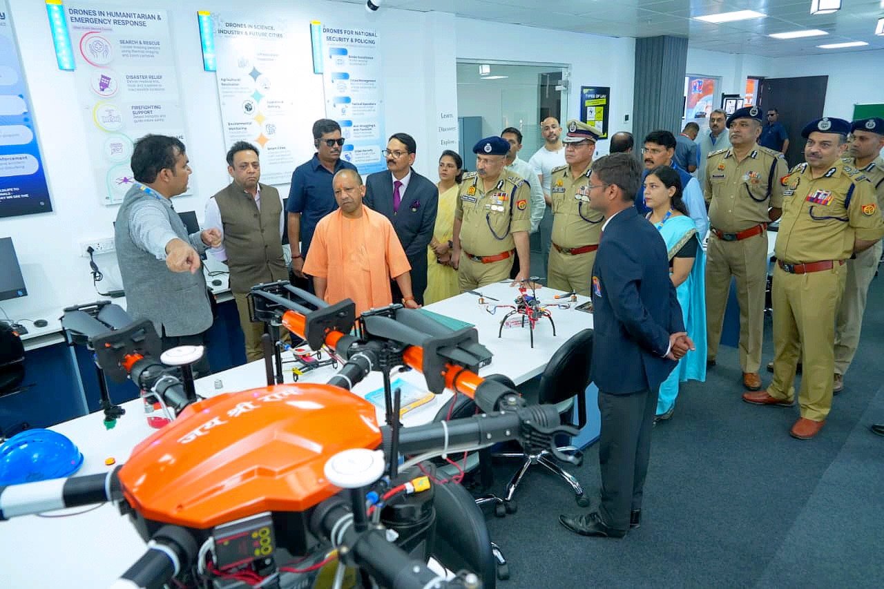 सीएम ने उत्तर प्रदेश इंस्टीट्यूट आॅफ फॉरेंसिक साइंसेज के तीन दिवसीय इंटरनेशनल समिट का किया उद्धाटन