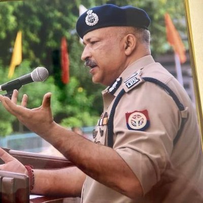 मिशन शक्ति, महिला सशक्तिकरण, महिला अपराध, यूपी पुलिस, महिला हेल्प डेस्क, सुरक्षा अभियान ,Mission Shakti Uttar Pradesh, Women's Safety Mission, Police Empowerment Scheme, Female Police Officers in India, Crime Investigation and Prevention, Women's Counseling and Support, Mission Shakti, Women Empowerment, Women Safety, UP Police, Women's Helpline, Crime Prevention.