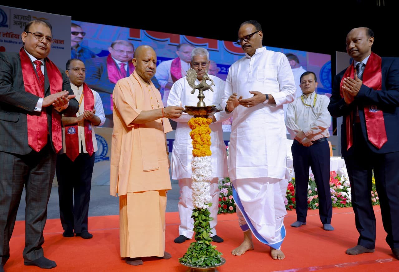 सीएम योगी आदित्यनाथ, डॉ. राम मनोहर लोहिया आयुर्विज्ञान संस्थान, न्यूरो साइंसेज सेंटर, गामा नाइफ मशीन, उत्तर प्रदेश स्वास्थ्य सुधार ,Yogi Adityanath, RML Institute of Medical Sciences, Advanced Neurosciences Centre, Gamma Knife Machine, Uttar Pradesh healthcare reforms, Encephalitis control ,Yogi Adityanath, RML Institute, Uttar Pradesh healthcare, Advanced Neurosciences Centre, Gamma Knife machine, encephalitis control, healthcare reforms, medical education UP