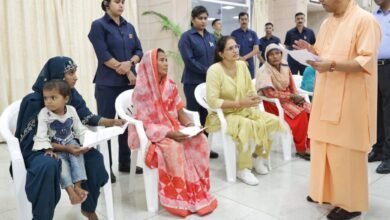 जनता दर्शन ;परेशान न हों, इलाज में मदद करेगी सरकार: मुख्यमंत्री