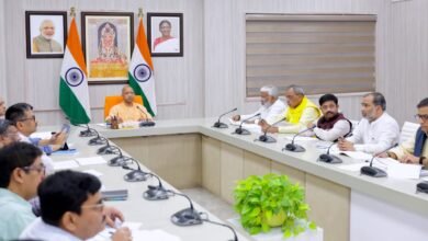 मुख्यमंत्री की चेतावनी, नगरीय अवस्थापना के कार्य समय पर और पारदर्शिता के साथ हों, अन्यथा महापौर के अधिकारों पर होगा पुनर्विचार