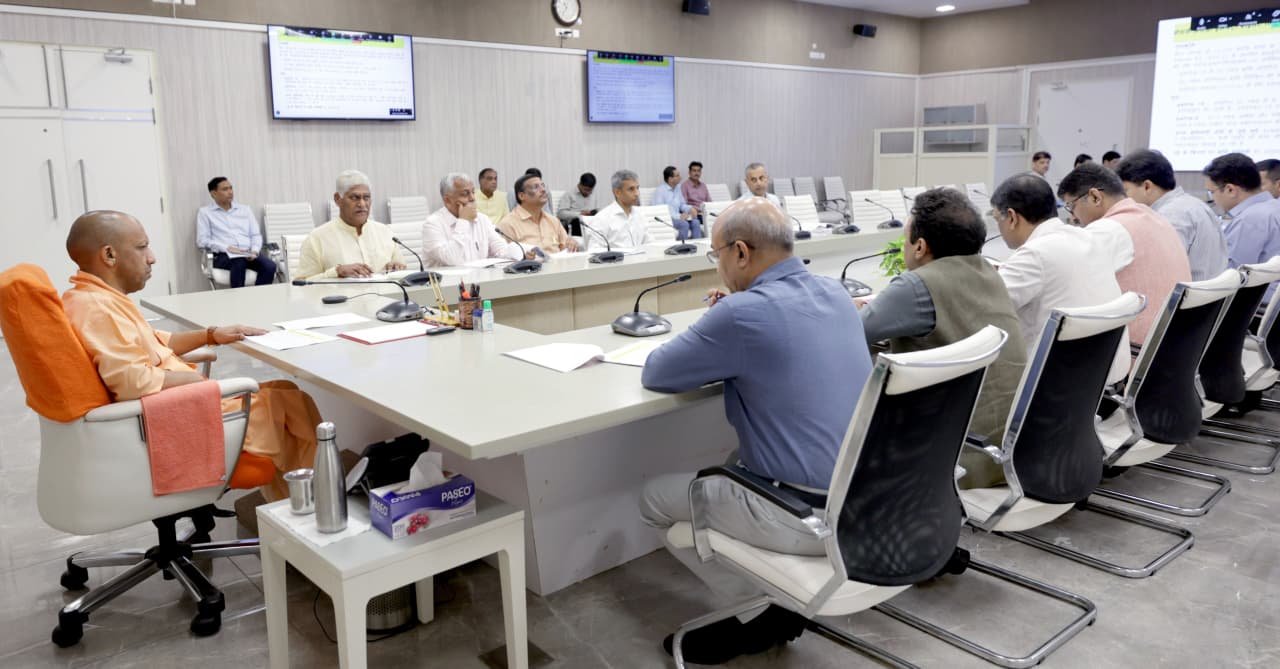 बोले मुख्यमंत्री, भूमि से किसानों का भावनात्मक संबंध, अधिग्रहण पर मुआवजा दर बढ़ाने पर हो विचार