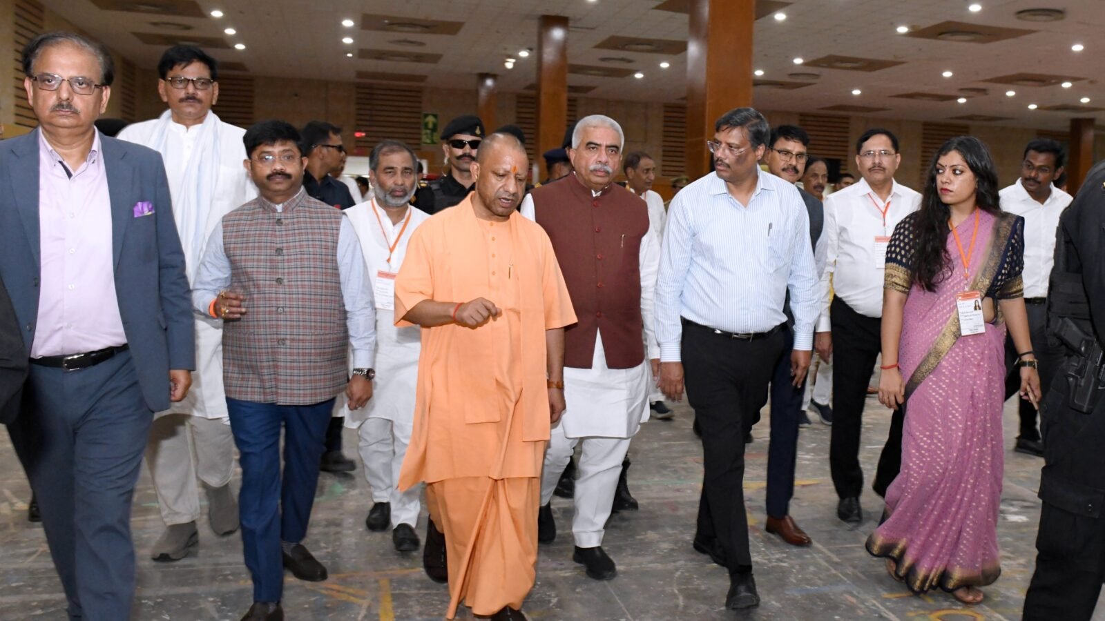 पीएम मोदी के आगमन से पूर्व मुख्यमंत्री ने आयोजन स्थल का भी किया स्थलीय निरीक्षण