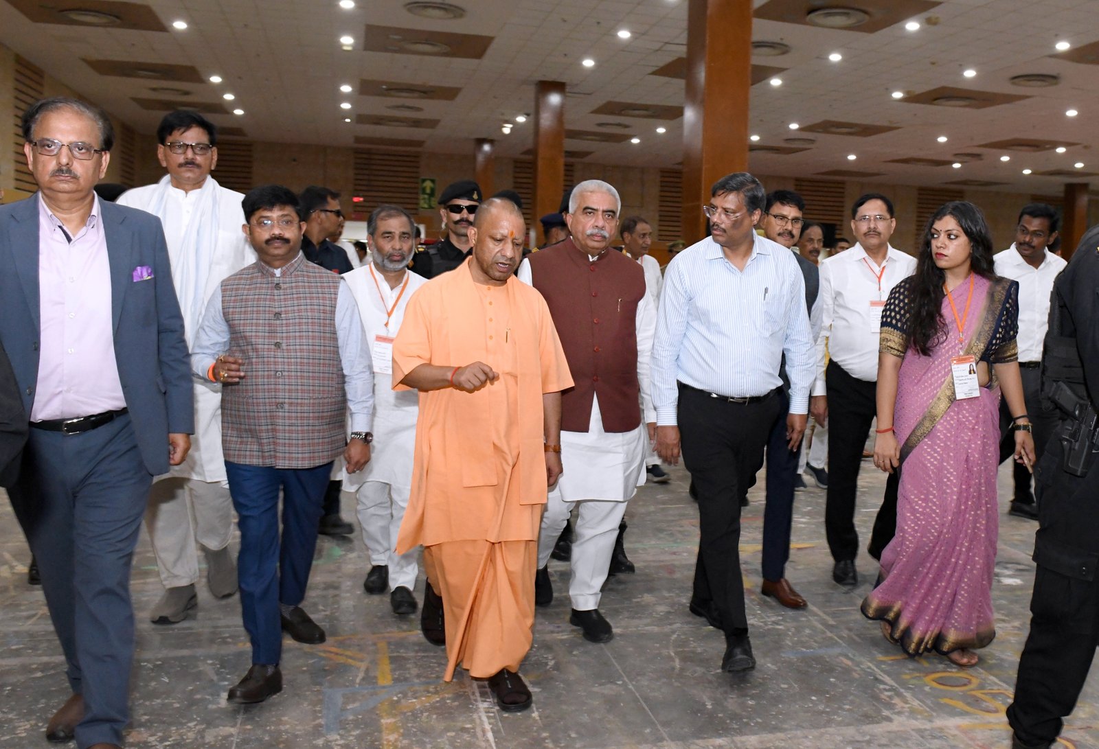 पीएम मोदी के आगमन से पूर्व मुख्यमंत्री ने आयोजन स्थल का भी किया स्थलीय निरीक्षण