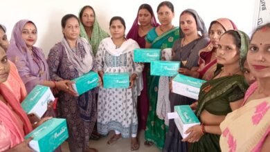 नीलम गुप्ता, मिशन शक्ति, भदोही महिला उद्यमिता, वंशिका लाइफकेयर, सैनिटरी नैपकिन उद्यम, ग्रामीण महिला सशक्तिकरण, SHG सफलता कहानी, नारी स्वावलंबन, Neelam Gupta, Mission Shakti, Bhadohi Women Entrepreneurship, Vanshika Lifecare, Sanitary Napkin Enterprise, Rural Women Empowerment, SHG Success Story, Women Self-Reliance