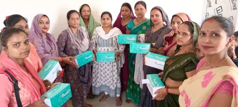 नीलम गुप्ता, मिशन शक्ति, भदोही महिला उद्यमिता, वंशिका लाइफकेयर, सैनिटरी नैपकिन उद्यम, ग्रामीण महिला सशक्तिकरण, SHG सफलता कहानी, नारी स्वावलंबन, Neelam Gupta, Mission Shakti, Bhadohi Women Entrepreneurship, Vanshika Lifecare, Sanitary Napkin Enterprise, Rural Women Empowerment, SHG Success Story, Women Self-Reliance