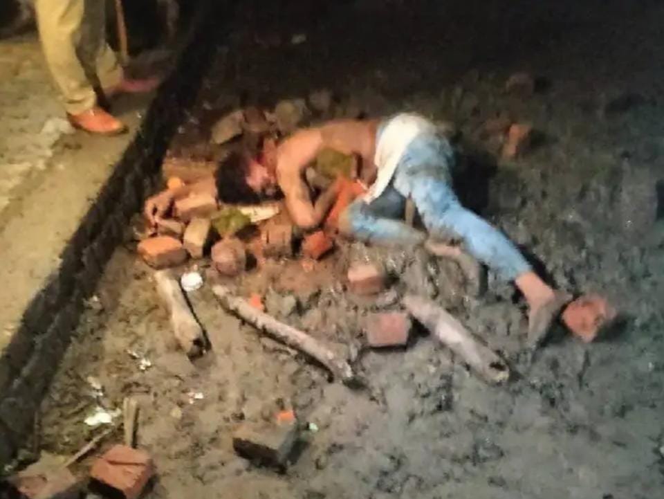 गोरखपुर में नीट छात्र की हत्या से बवाल , सड़क जाम, पथराव और आगजनी