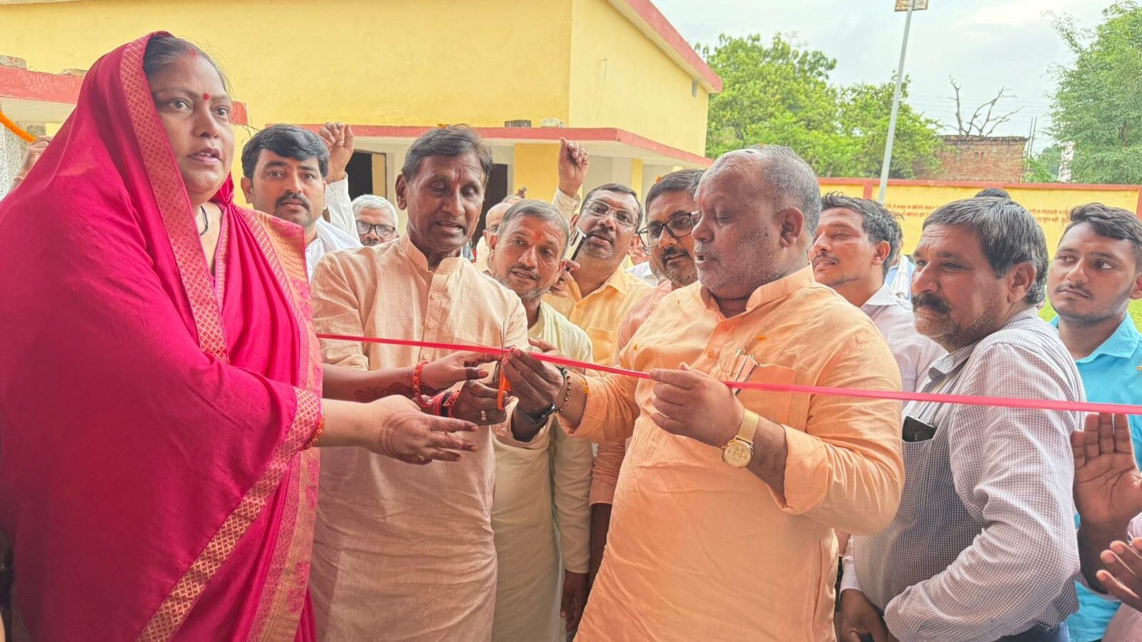 गोसाईपुर विश्वकर्मा मंदिर के सुंदरीकरण व रिनोवेशन कार्य का लोकार्पण, क्षेत्रवासियों में उत्साह
