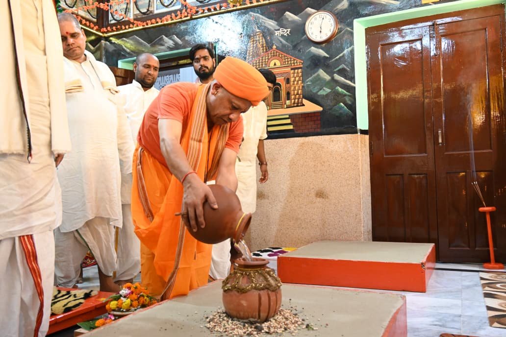 गोरक्षपीठ में शारदीय नवरात्र के विशेष अनुष्ठान का शुभारंभ