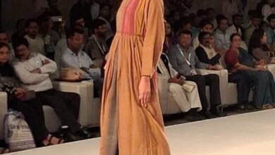 यूपीआईटीएस 2025:खादी फैशन शो ने खादी को दी आधुनिक पहचान, परंपरा और फैशन का संगम बना आकर्षण