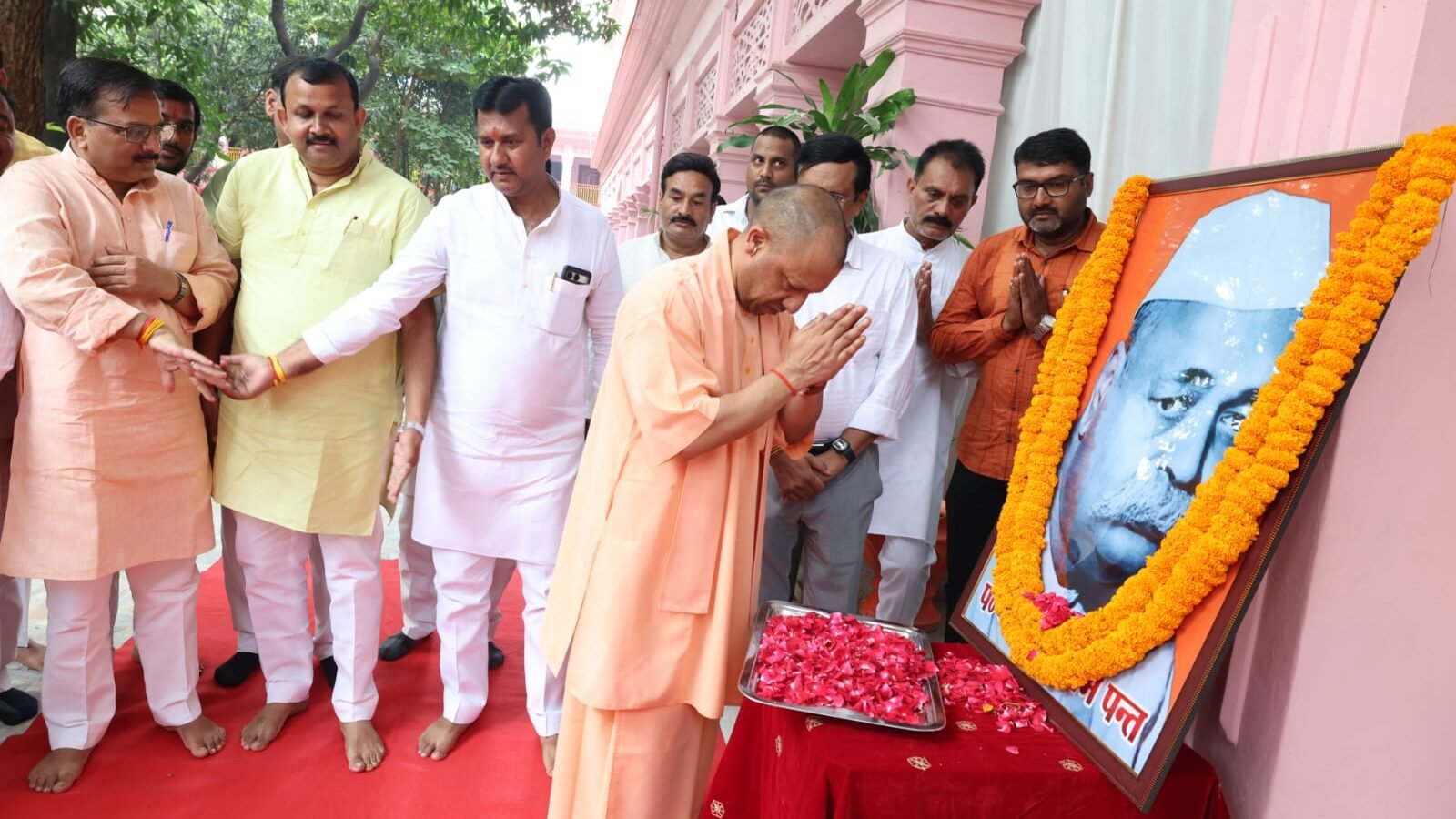 सीएम योगी ने दी यूपी के पहले मुख्यमंत्री पंडित गोविंद वल्लभ पंत की 138वीं जयंती पर भावभीनी श्रद्धांजलि