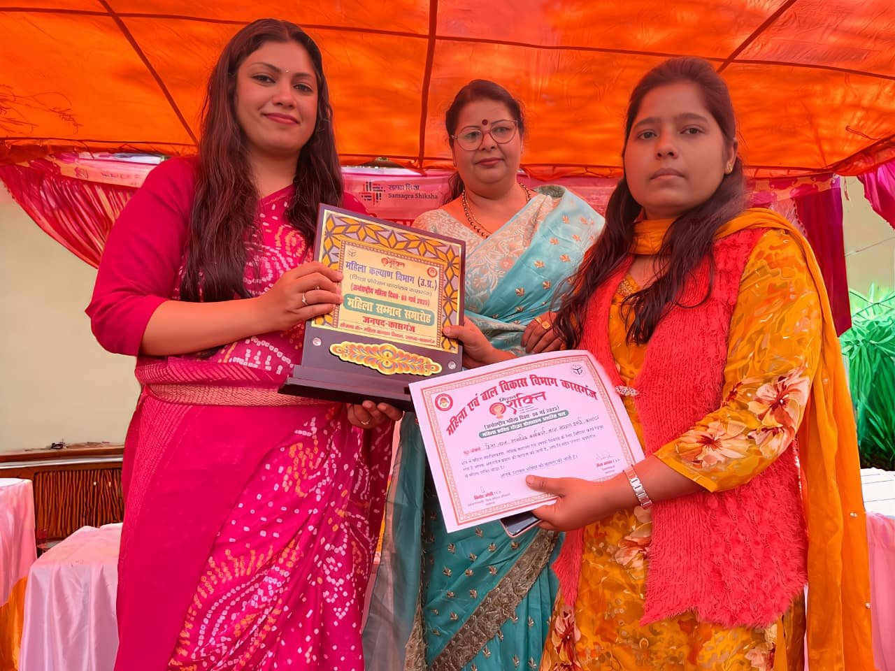 कासगंज जिला प्रोबेशन कार्यालय में सामाजिक कार्यकर्ता के रूप में कार्यरत हैं हिना .अबतक 26 हजार से अधिक महिलाओं की कर चुकी हैं मदद.