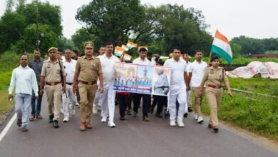 भलुअनी:सरदार वल्लभभाई पटेल जयंती पर पुलिस प्रशासन और स्कूली बच्चों ने दिखाया देशभक्ति का जज़्बा