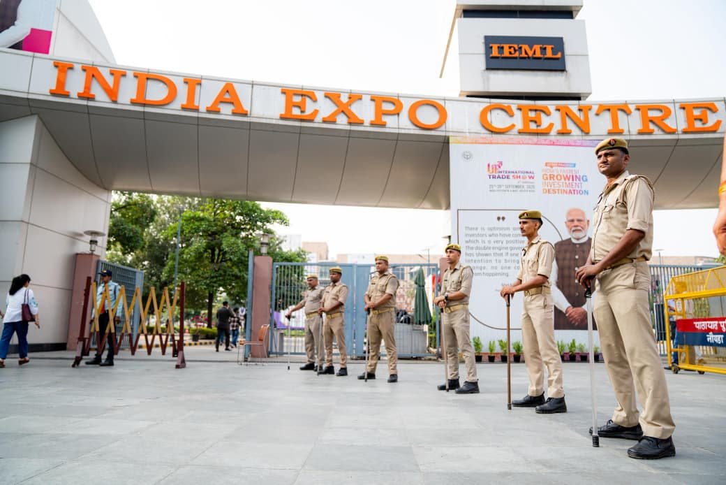 #UPPolice #SmartPolicing #UPITS2025 #GreaterNoida #UttarPradesh #EventSecurity #TrafficManagement #UPITS #UPGovernment #LawAndOrder #UPPoliceInAction #SafeAndSecureUP #ZeroIncidentEvent #DigitalUP