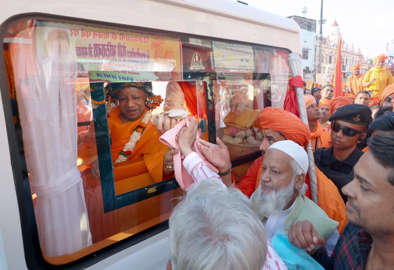 “Yogi Adityanath leads grand Vijay Shobhayatra in Gorakhpur, symbolizes unity and faith”, “Muslim community welcomes CM Yogi Adityanath’s Dussehra procession in Gorakhpur”, “Vijayadashami 2025: Yogi Adityanath performs Lord Ram’s coronation after grand Shobhayatra”, “Gorakhnath Temple’s traditional Vijay Shobhayatra spreads message of harmony and Sanatan values”,