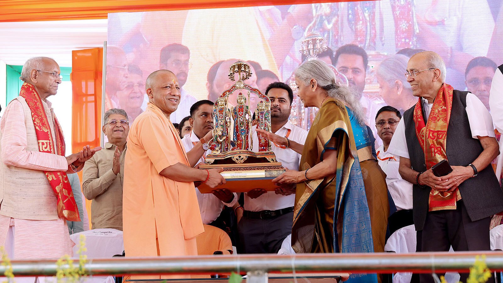 #Ayodhya #NirmalaSitharaman #YogiAdityanath #BrhaspatiKund #TyagarajaSwami #Purandaradasa #ArunachalaKavi #RamBhakti #SriRam #SouthIndia #KarnatakaMusic #CulturalUnity #IndianCulture #SarayuAarti #AyodhyaEvent #BhaktiAndMusic #SpiritualIndia #CulturalRenaissance #UnityInDiversity #SanatanCulture #AyodhyaDarshan