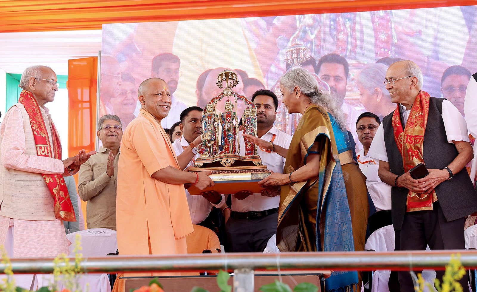 #Ayodhya #NirmalaSitharaman #YogiAdityanath #BrhaspatiKund #TyagarajaSwami #Purandaradasa #ArunachalaKavi #RamBhakti #SriRam #SouthIndia #KarnatakaMusic #CulturalUnity #IndianCulture #SarayuAarti #AyodhyaEvent #BhaktiAndMusic #SpiritualIndia #CulturalRenaissance #UnityInDiversity #SanatanCulture #AyodhyaDarshan