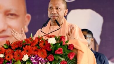 मुख्यमंत्री योगी आदित्यनाथ ने लखीमपुर खीरी स्थित कबीरधाम आश्रम में दिया राष्ट्रभक्ति और विरासत के सम्मान का संदेश .बोले योगी - सेक्युलरिज्म के नाम पर पहचान मिटाने का दौर अब खत्म हुआ . डबल इंजन की सरकार में हो रहा प्रमुख धर्मस्थलों का पुनरुद्धार, पहले यही पैसा कब्रिस्तान की बाउंड्री में जाता था : मुख्यमंत्री .सीएम ने नशा को बताया नाश का कारण, कहा यह विदेशी साजिश, नई पीढ़ि को इससे बचाना होगा .