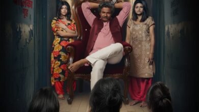 लेखक-निर्देशक कुमार नीरज की बहुप्रतीक्षित फिल्म शेल्टर होम का पोस्टर रिलीज होते ही चर्चा में आ गया है। बिहार के मुजफ्फरपुर शेल्टर होम कांड पर आधारित यह फिल्म समाज और राजनीति के काले सच को उजागर करती है। फिल्म को अगस्त 2024 में ऑक्सफोर्ड यूनिवर्सिटी में प्रदर्शित किया जा चुका है, जहाँ इसे अंतरराष्ट्रीय सराहना मिली। इसमें डीओपी नजीब खान, कोरियोग्राफर गणेश आचार्य और हिना पांचाल का खास योगदान है। चार महिला निर्माताओं की यह फिल्म 28 नवंबर को पूरे देश में रिलीज होगी। मजबूत कलाकारों की टीम इसे और प्रभावशाली बनाती है।