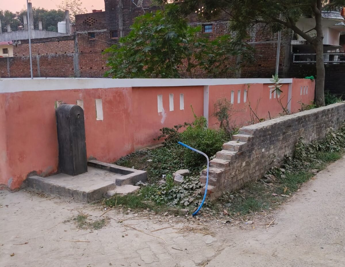 #WaterLeakage #DeoriaNews #Bhalauni #WaterWastage #JalkalDepartment #UPNews #LocalNews #PipelineLeakage