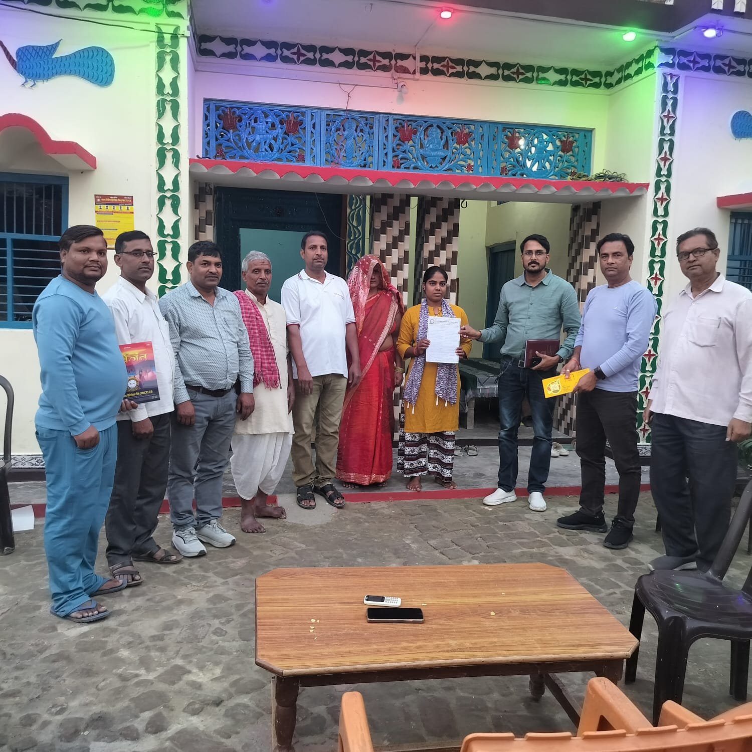 एफआरसीटी संस्था ने भलुअनी के रामध्यान कुशवाहा की बेटी के विवाह हेतु दो लाख चौदह हजार पाँच सौ सड़सठ रुपये की आर्थिक सहायता उपलब्ध कराई। संस्था के सदस्यों द्वारा राशि सीधे खाते में भेजी गई। नवंबर में छह परिवारों को कुल 12.87 लाख रुपये प्रदान किए गए। मार्च 2025 से अब तक 48 बेटियों को 48 लाख से अधिक की सहायता दी जा चुकी है।