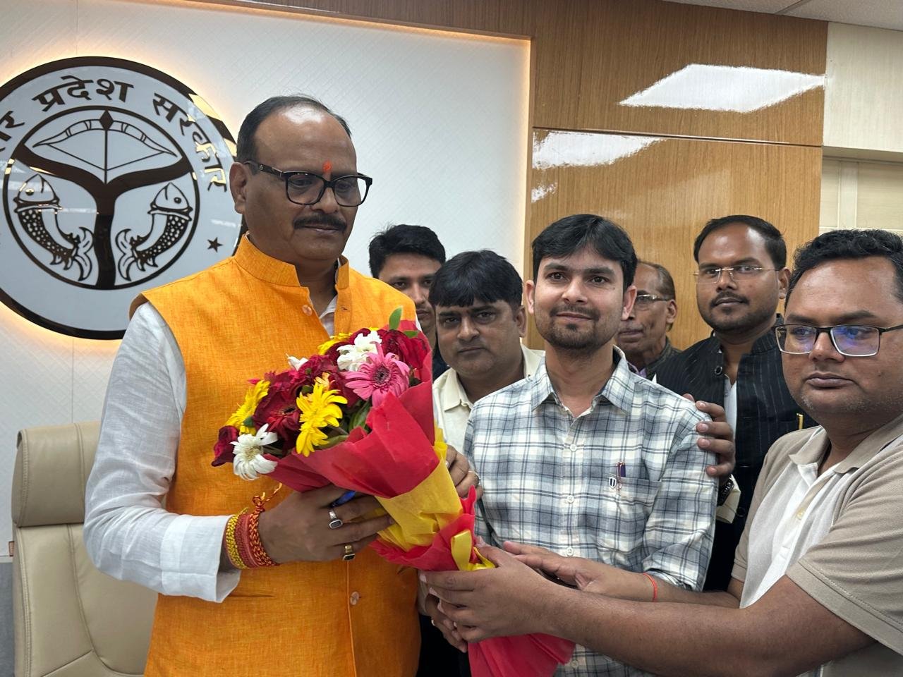 गोरखपुर में 20-21 दिसंबर को महायोगी गोरखनाथ गोरखपुर विश्वविद्यालय में AIMLTA द्वारा आयोजित AIMLTACON-2025 का भव्य आयोजन होगा। देशभर के चिकित्सा प्रयोगशाला वैज्ञानिक, शिक्षाविद और शोधकर्ता इस सम्मेलन में भाग लेंगे। कार्यक्रम का उद्देश्य स्वास्थ्य सेवाओं में सटीकता, जुनून और नवाचार को बढ़ावा देना है। संगोष्ठी के दौरान वैज्ञानिक सत्र, कार्यशालाएँ, CME और तकनीकी प्रस्तुतियाँ आयोजित होंगी, जो लैब टेक्नोलॉजी के क्षेत्र में नई दिशा प्रदान करेंगी। कार्यक्रम अध्यक्ष रणजीत गुप्ता ने उपमुख्यमंत्री ब्रजेश पाठक को आमंत्रण दिया है। यह सम्मेलन चिकित्सा प्रयोगशाला प्रौद्योगिकी के लिए एक महत्वपूर्ण मंच बनने जा रहा है।