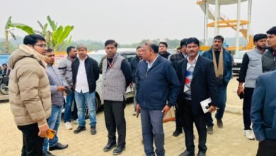 नरेंद्र मोदी के मार्गदर्शन और योगी आदित्यनाथ के नेतृत्व में उत्तर प्रदेश का गोरखपुर स्थित वनटांगिया गांव प्रदेश का पहला और देश का दूसरा ‘जल अर्पण गांव’ बनने जा रहा है। जल जीवन मिशन के तहत हर घर जल अभियान की जिम्मेदारी ग्राम पंचायत को सौंपी जाएगी। यह मॉडल सुरक्षित, निरंतर और मानक आधारित पेयजल आपूर्ति के साथ ग्रामीण स्वशासन की नई मिसाल बनेगा।