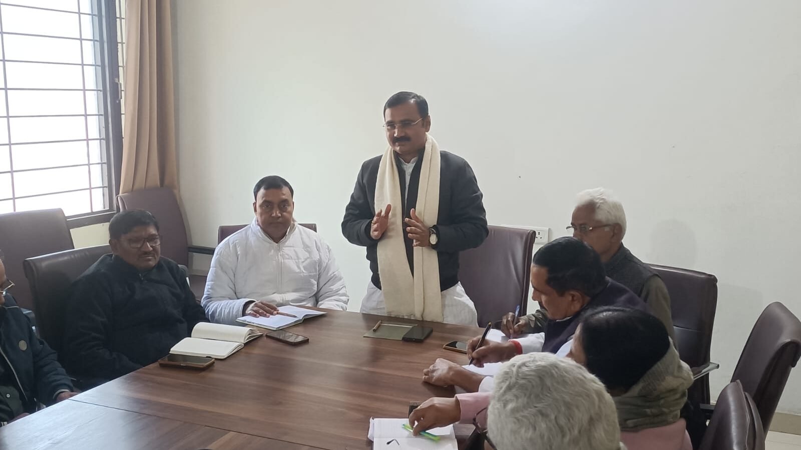 वाराणसी में भारतीय जनता पार्टी की क्षेत्रीय कार्य समिति की बैठक दिलीप पटेल की अध्यक्षता में सम्पन्न हुई। बैठक में नवनिर्वाचित प्रदेश अध्यक्ष पंकज चौधरी के 7–8 जनवरी काशी प्रवास, भव्य स्वागत, दर्शन-पूजन तथा 16 संगठनात्मक जिलों के पदाधिकारियों के साथ बैठकों की तैयारियों पर निर्णय लिए गए।