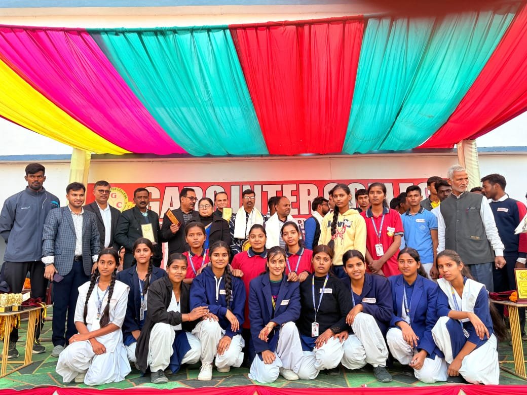 भलुअनी क्षेत्र के गर्ग इंटर कॉलेज पिपरा खेमकरन में तीन दिवसीय वार्षिक खेलकूद प्रतियोगिता का शनिवार को समापन हुआ। मुख्य अतिथि विधायक दीपक मिश्र शाका ने कार्यक्रम का उद्घाटन किया। कबड्डी, खो-खो और वॉलीबॉल प्रतियोगिताओं में छात्र-छात्राओं ने उत्साहपूर्वक भाग लिया। सांस्कृतिक प्रस्तुतियों ने सभी का मन मोह लिया।