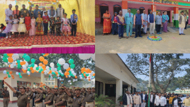 भलुअनी, देवरिया में गणतंत्र दिवस के अवसर पर नगर पंचायत कार्यालय, थाना परिसर, ब्लॉक मुख्यालय व विभिन्न शिक्षण संस्थानों में भव्य कार्यक्रम आयोजित हुए। नगर पंचायत अध्यक्ष देवेश कुमार सहित जनप्रतिनिधियों व अधिकारियों ने तिरंगा फहराकर वीर शहीदों को श्रद्धांजलि दी। बच्चों व शिक्षकों की भागीदारी से क्षेत्र में देशभक्ति का माहौल बना रहा।