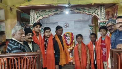 नववर्ष के प्रथम दिन बाबा गणिनाथ भक्त मंडल के आह्वान पर देशभर के मद्धेशिया समाज के श्रद्धालुओं ने अपने आसपास स्थित मंदिरों में पहुँचकर बाबा गणिनाथ का दर्शन–पूजन किया और आशीर्वाद प्राप्त कर नए वर्ष के कार्यों की शुरुआत की। जिन क्षेत्रों में मंदिर उपलब्ध नहीं थे, वहाँ श्रद्धालुओं ने घरों में बाबा का चित्र स्थापित कर पूजा-अर्चना की। मंडल के राष्ट्रीय संरक्षक श्री राजेंद्र प्रसाद गुप्ता ने समाज से नियमित पूजन, चालीसा पाठ और खिचड़ी सहभोज के माध्यम से सामाजिक एकता मजबूत करने की अपील की। उन्होंने कहा कि बाबा अपने भक्तों को कभी निराश नहीं करते।