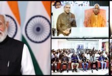 प्रधानमंत्री नरेंद्र मोदी ने उत्तर प्रदेश में HCL और Foxconn की सेमीकंडक्टर यूनिट को भारत के टेक्नोलॉजी भविष्य के लिए ऐतिहासिक बताया। उन्होंने कहा कि इससे युवाओं को रोजगार मिलेगा और यूपी सेमीकंडक्टर तथा इलेक्ट्रॉनिक्स मैन्युफैक्चरिंग का प्रमुख केंद्र बनेगा। भारत सेमीकंडक्टर मिशन के तहत कई परियोजनाएं शुरू हो चुकी हैं। पीएम ने ‘मेक इन इंडिया’ और ‘टेकडे’ विजन को दोहराते हुए कहा कि आत्मनिर्भर चिप निर्माण से भारत वैश्विक सप्लाई चेन में मजबूत भूमिका निभाएगा और निवेश बढ़ेगा।