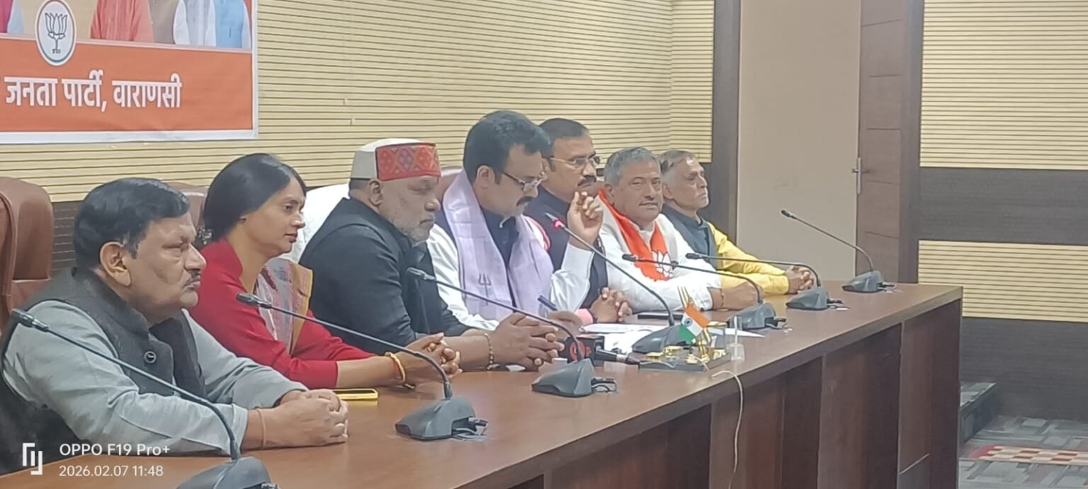 केंद्रीय ग्रामीण विकास राज्य मंत्री कमलेश पासवान ने कहा कि प्रधानमंत्री नरेंद्र मोदी के नेतृत्व में प्रस्तुत केंद्रीय बजट 2026-27 विकसित भारत के संकल्प को साकार करने वाला है। यह बजट इंफ्रास्ट्रक्चर, पूंजीगत निवेश, रोजगार सृजन और आर्थिक मजबूती का स्पष्ट रोडमैप है। युवाओं, किसानों, महिलाओं, गरीबों और मध्यम वर्ग को राहत देने वाले इस बजट से भारत की अर्थव्यवस्था को नई गति मिलेगी और देश तेज विकास पथ पर आगे बढ़ेगा।