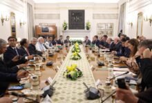 प्रधानमंत्री नरेंद्र मोदी और ब्राजील के राष्ट्रपति लुइज इनासियो लूला दा सिल्वा की नई दिल्ली में हुई बैठक में दोनों देशों ने पांच वर्षों में द्विपक्षीय व्यापार को 20 अरब डॉलर से अधिक ले जाने का लक्ष्य तय किया। दोनों नेताओं ने कृत्रिम बुद्धिमत्ता, सेमीकंडक्टर, डिजिटल इंफ्रास्ट्रक्चर और ऊर्जा क्षेत्र में सहयोग बढ़ाने पर सहमति जताई। कई समझौतों पर हस्ताक्षर हुए। पीएम मोदी ने कहा कि यह साझेदारी ग्लोबल साउथ के लिए भी नई संभावनाओं के द्वार खोलेगी और आर्थिक प्रगति को गति देगी।