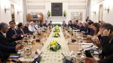 प्रधानमंत्री नरेंद्र मोदी और ब्राजील के राष्ट्रपति लुइज इनासियो लूला दा सिल्वा की नई दिल्ली में हुई बैठक में दोनों देशों ने पांच वर्षों में द्विपक्षीय व्यापार को 20 अरब डॉलर से अधिक ले जाने का लक्ष्य तय किया। दोनों नेताओं ने कृत्रिम बुद्धिमत्ता, सेमीकंडक्टर, डिजिटल इंफ्रास्ट्रक्चर और ऊर्जा क्षेत्र में सहयोग बढ़ाने पर सहमति जताई। कई समझौतों पर हस्ताक्षर हुए। पीएम मोदी ने कहा कि यह साझेदारी ग्लोबल साउथ के लिए भी नई संभावनाओं के द्वार खोलेगी और आर्थिक प्रगति को गति देगी।