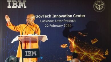 मुख्यमंत्री योगी आदित्यनाथ ने लखनऊ में IBM AI GovTech Innovation Center का उद्घाटन करते हुए कहा कि उत्तर प्रदेश डीप टेक, एआई और क्वांटम कंप्यूटिंग में अग्रणी बनने की दिशा में तेजी से कार्य कर रहा है। आईबीएम के साथ हुए समझौते से शासन में एआई का उपयोग बढ़ेगा और छात्रों को AI साक्षरता का प्रशिक्षण मिलेगा। सरकार का लक्ष्य तकनीक के माध्यम से पारदर्शी प्रशासन, बेहतर शिक्षा और स्वास्थ्य सेवाओं को मजबूत कर समाज के अंतिम व्यक्ति तक विकास का लाभ पहुंचाना है।