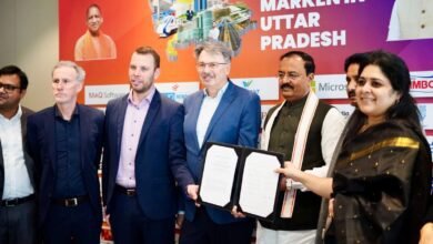 जर्मनी के फ्रैंकफर्ट में उत्तर प्रदेश और हेसेन राज्य के प्रतिनिधिमंडलों के बीच महत्वपूर्ण बैठक हुई, जिसमें निवेश, औद्योगिक सहयोग और दीर्घकालिक साझेदारी पर चर्चा हुई। यूपी ने अपनी निवेशक-अनुकूल एफडीआई नीति, डेटा सेंटर, डिफेंस, आईटी, मेडिकल डिवाइस और मैन्युफैक्चरिंग क्षमताओं का प्रस्तुतीकरण किया। हेसेन ने वित्त, स्वास्थ्य और लॉजिस्टिक्स में सहयोग की इच्छा जताई। दोनों पक्षों ने विशेषज्ञ स्तर की बैठकों और संयुक्त परियोजनाओं के माध्यम से आर्थिक संबंध मजबूत करने पर सहमति व्यक्त की।