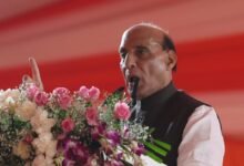 लखनऊ में ग्रीन कॉरिडोर परियोजना के दूसरे चरण के लोकार्पण पर रक्षामंत्री राजनाथ सिंह ने कहा कि इससे करीब 15 लाख लोगों को आवागमन में बड़ी राहत मिलेगी। 28 किलोमीटर लंबा यह कॉरिडोर राजधानी की कनेक्टिविटी को बेहतर बनाएगा। उन्होंने मुख्यमंत्री योगी आदित्यनाथ के नेतृत्व में प्रदेश में तेजी से हो रहे विकास और इंफ्रास्ट्रक्चर सुधार की सराहना की।