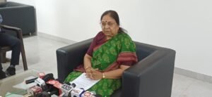 आगरा में मंत्री बेबी रानी मौर्य ने योगी सरकार के 9 साल पूरे होने पर महिला और बाल विकास की उपलब्धियां गिनाईं। कन्या सुमंगला, मातृ वंदना और लखपति दीदी जैसी योजनाओं से लाखों को लाभ मिला। महिला सुरक्षा, पोषण और रोजगार में सुधार के साथ यूपी में सशक्तिकरण को जमीनी हकीकत बताया गया।