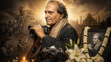 भारत के प्रख्यात फोटोग्राफर रघु राय का 83 वर्ष की उम्र में निधन हो गया। उन्होंने भोपाल गैस त्रासदी जैसी ऐतिहासिक घटनाओं को अपने कैमरे में कैद कर वैश्विक पहचान बनाई। इंदिरा गांधी और मदर टेरेसा जैसे महान व्यक्तित्वों की उनकी तस्वीरें आज भी ऐतिहासिक दस्तावेज मानी जाती हैं। प्रधानमंत्री नरेन्द्र मोदी ने उनके निधन पर शोक व्यक्त किया।