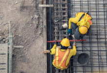 इजराइल में जारी तनाव के बीच उत्तर प्रदेश के 6000 से अधिक श्रमिक पूरी तरह सुरक्षित हैं। योगी सरकार दूतावास के संपर्क में रहकर लगातार निगरानी कर रही है। अब तक किसी आपात स्थिति की सूचना नहीं मिली है। जरूरत पड़ने पर श्रमिकों की वापसी की व्यवस्था भी तैयार है और हेल्पलाइन सेवाएं सक्रिय हैं।