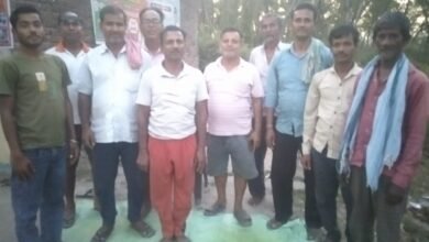 मुख्यमंत्री योगी आदित्यनाथ के निर्देश पर बांग्लादेश से आए 331 हिंदू परिवारों को लखीमपुर खीरी में बसाया गया है। इन्हें खेती के लिए जमीन के साथ पीएम किसान, आवास, उज्ज्वला सहित कई योजनाओं का लाभ दिया गया। प्रशासन के अनुसार सभी परिवार अब स्थायी रूप से बसकर आजीविका चला रहे हैं और सरकारी सुविधाओं से जुड़ चुके हैं।