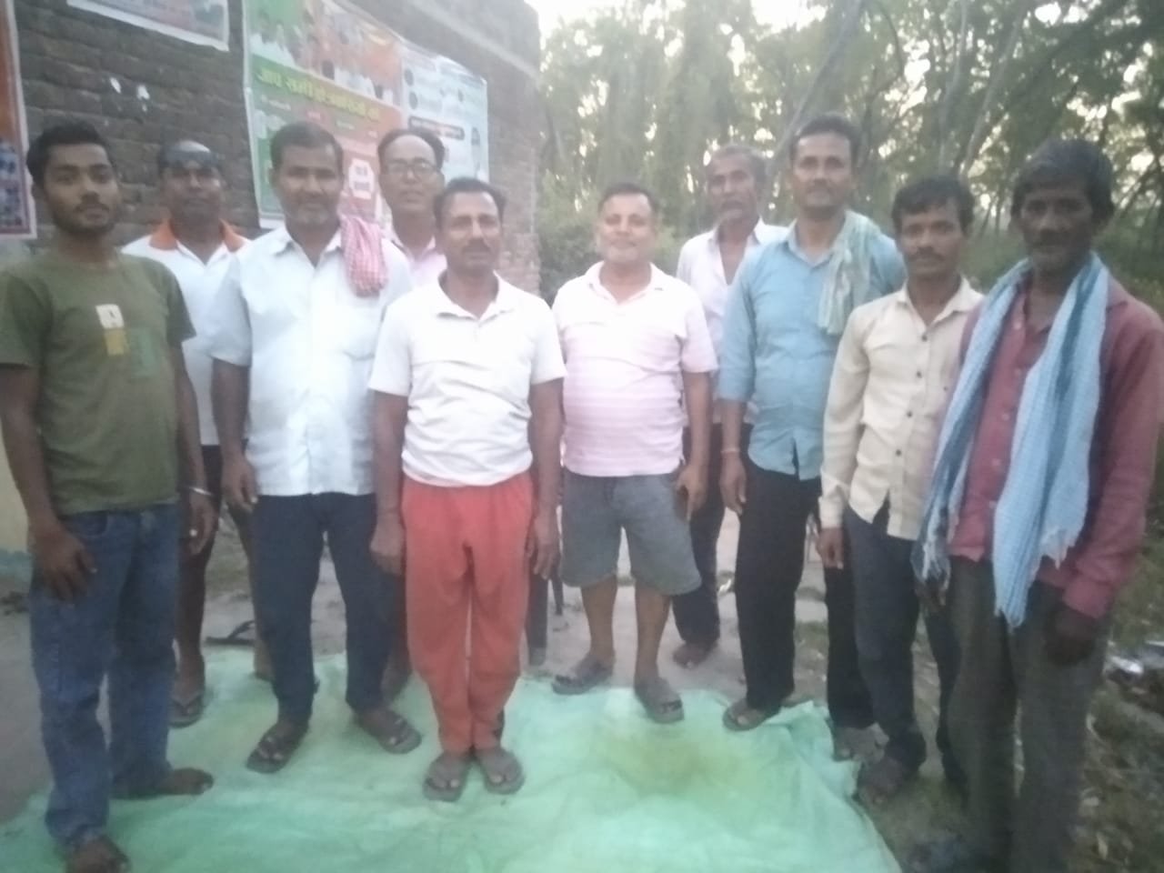 मुख्यमंत्री योगी आदित्यनाथ के निर्देश पर बांग्लादेश से आए 331 हिंदू परिवारों को लखीमपुर खीरी में बसाया गया है। इन्हें खेती के लिए जमीन के साथ पीएम किसान, आवास, उज्ज्वला सहित कई योजनाओं का लाभ दिया गया। प्रशासन के अनुसार सभी परिवार अब स्थायी रूप से बसकर आजीविका चला रहे हैं और सरकारी सुविधाओं से जुड़ चुके हैं।