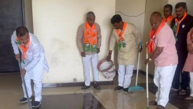 भाजपा के स्थापना दिवस से पूर्व वाराणसी सहित काशी क्षेत्र के 16 जिलों में व्यापक स्वच्छता अभियान चलाया गया। रोहनिया स्थित क्षेत्रीय कार्यालय से इसकी शुरुआत हुई, जहां पदाधिकारियों और कार्यकर्ताओं ने मिलकर सफाई और सजावट की। अभियान का उद्देश्य स्वच्छता को संस्कार बनाना और संगठनात्मक एकता को मजबूत करना रहा।