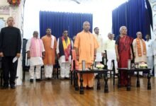 उत्तर प्रदेश की राजधानी Lucknow में मुख्यमंत्री Yogi Adityanath की मौजूदगी में योगी मंत्रिमंडल का विस्तार हुआ। राज्यपाल Anandiben Patel ने 8 नए मंत्रियों को शपथ दिलाई। भूपेंद्र सिंह चौधरी और मनोज कुमार पांडेय कैबिनेट मंत्री बने, जबकि कई विधायकों को राज्यमंत्री व स्वतंत्र प्रभार की जिम्मेदारी सौंपी गई।