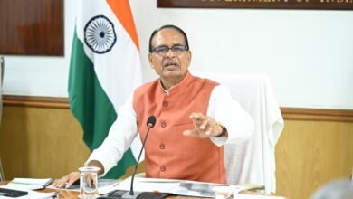 प्रधानमंत्री नरेन्द्र मोदी की अध्यक्षता में केंद्रीय मंत्रिमंडल ने कपास उत्पादकता मिशन को मंजूरी दी। कृषि मंत्री शिवराज सिंह चौहान ने इसे किसानों के लिए परिवर्तनकारी कदम बताया। ₹5659 करोड़ के इस मिशन से उत्पादन, गुणवत्ता और आय में वृद्धि होगी। साथ ही Shanghai Cooperation Organisation देशों के साथ कृषि व्यापार और फाइटोसैनिटरी सहयोग से खाद्य सुरक्षा और सुरक्षित व्यापार को मजबूती मिलेगी।