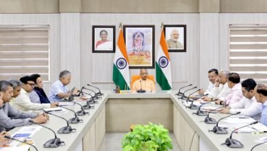 मुख्यमंत्री Yogi Adityanath ने कहा कि उत्तर प्रदेश को पर्यटन, संस्कृति, आध्यात्मिक विरासत और ज्ञान परंपरा के वैश्विक केंद्र के रूप में विकसित किया जाएगा। पर्यटन नीति-2022 में संशोधन, नीम करोली बाबा सर्किट, बुंदेलखंड फोर्ट सर्किट, नैमिषारण्य, विंध्याचल, आईएनएस गोमती शौर्य संग्रहालय और छत्रपति शिवाजी महाराज संग्रहालय जैसी परियोजनाओं के माध्यम से प्रदेश में निवेश, रोजगार और सांस्कृतिक पुनर्जागरण को बढ़ावा मिलेगा। साथ ही प्राचीन पांडुलिपियों के संरक्षण और डिजिटलीकरण पर भी विशेष जोर दिया गया।