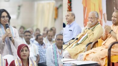 लखनऊ में मुख्यमंत्री योगी आदित्यनाथ से संवाद के दौरान जेवर अंतरराष्ट्रीय एयरपोर्ट के लिए भूमि देने वाले किसानों ने क्षेत्र में हुए बदलावों और विकास कार्यों की सराहना की। किसानों ने कहा कि एयरपोर्ट, फिल्म सिटी और अन्य परियोजनाओं ने जेवर को नई पहचान दी है। कई किसानों ने कानून-व्यवस्था, रोजगार और शिक्षा के क्षेत्र में हुए सुधारों का उल्लेख किया। संवाद में मुस्लिम किसानों और महिलाओं ने भी विकास कार्यों को लेकर अपने अनुभव साझा किए और मुख्यमंत्री का आभार व्यक्त किया।
