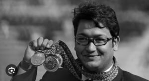 भारतीय निशानेबाजी के दिग्गज, ओलंपियन और द्रोणाचार्य पुरस्कार विजेता Jaspal Rana का 49 वर्ष की आयु में निधन हो गया। उन्होंने अपने करियर में कॉमनवेल्थ और एशियन गेम्स में अनेक पदक जीतकर भारत का गौरव बढ़ाया। कोच के रूप में उन्होंने युवा निशानेबाजों को नई ऊंचाइयों तक पहुंचाया और मनु भाकर जैसी स्टार खिलाड़ी को तैयार किया। प्रधानमंत्री नरेंद्र मोदी समेत देशभर के नेताओं और खेल जगत ने उनके निधन को भारतीय खेलों के लिए अपूरणीय क्षति बताया।