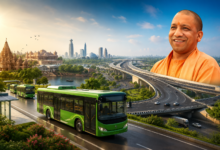 उत्तर प्रदेश मंत्रिमंडल ने मुख्यमंत्री योगी आदित्यनाथ की अध्यक्षता में कई महत्वपूर्ण प्रस्तावों को मंजूरी दी। कैबिनेट ने 250 नई इलेक्ट्रिक बसों की खरीद, चार प्रमुख एक्सप्रेसवे परियोजनाओं, राज्य विश्वविद्यालयों में भारतीय ज्ञान परंपरा संवर्धन शोधपीठ की स्थापना, आउटसोर्स सेवा निगम को 20 करोड़ रुपये का ब्याजमुक्त ऋण तथा अग्निशमन विभाग के लिए आधुनिक वाटर एवं फोम टेंडरों की खरीद को स्वीकृति दी। इन निर्णयों से परिवहन, शिक्षा, रोजगार, औद्योगिक विकास, पर्यावरण संरक्षण और आधारभूत संरचना को नई गति मिलने की उम्मीद है।